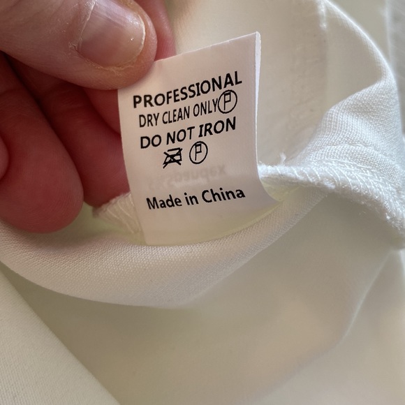 💖 CAZNC THE LABEL - White One Shoulder Top💖 - Picture 12 of 16